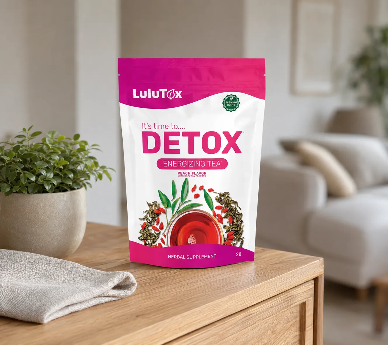 Lulutox Detox Tea HCTC — the package in everyday use