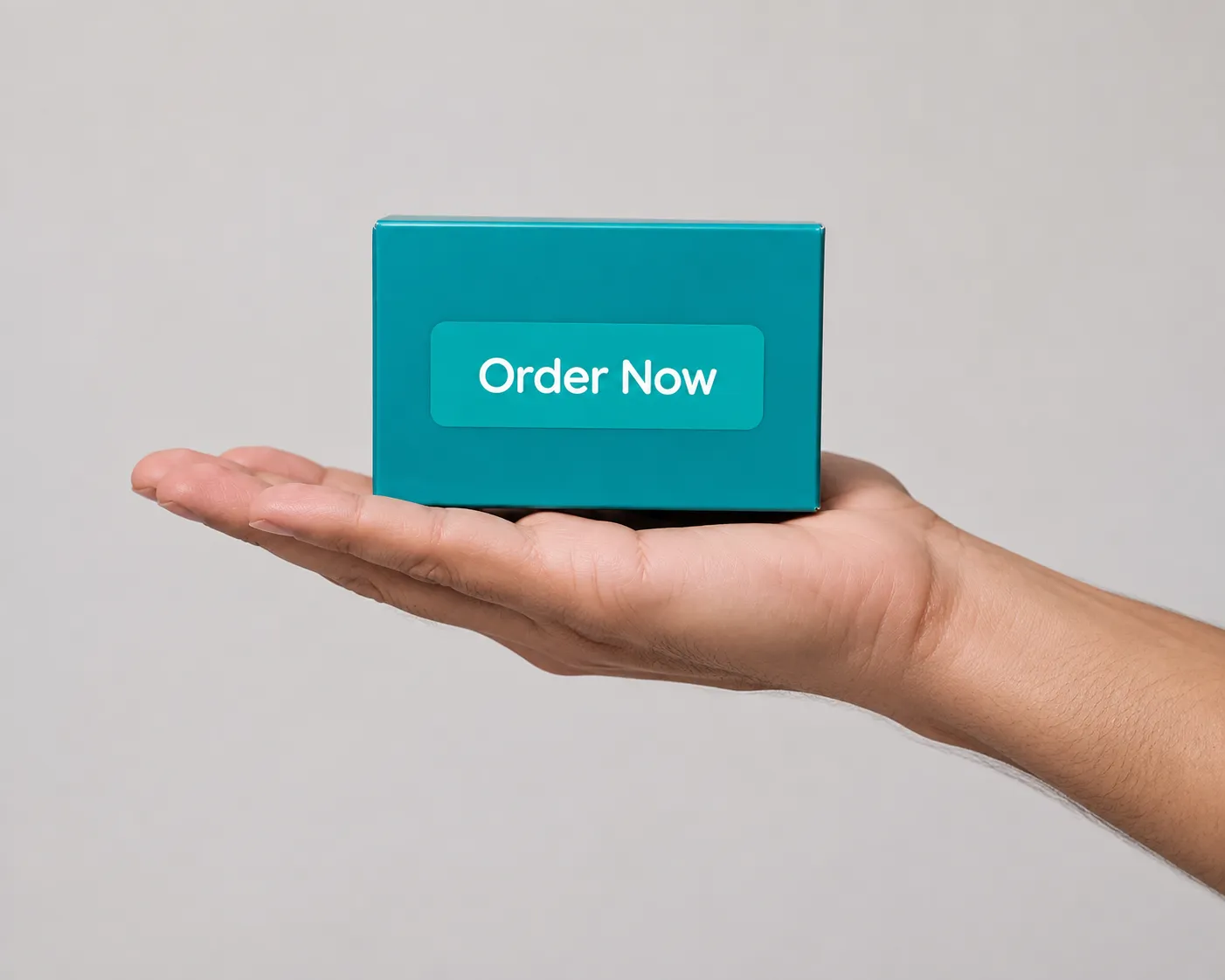 Illuderma — the package held in a hand